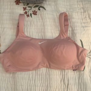 Nike Underwire sports bra 42D